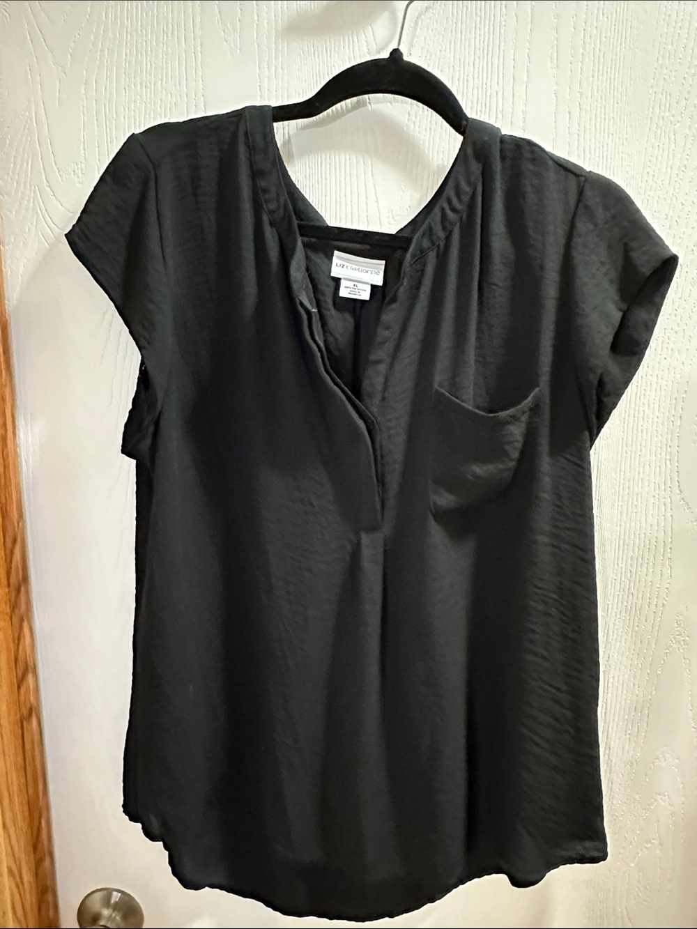 Liz Claiborne Black Short-Sleeve V-Neck Pocket Blouse